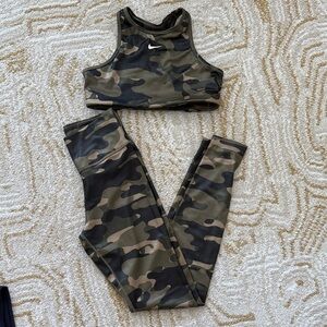 Nike Camouflage set  Dri-FIT XS Leggings S Sports Bra